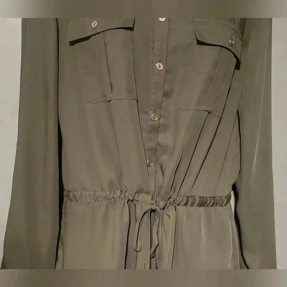 CHICOS Olive Woven Utility Shirt, button down, roll tab sleeve, size 1 - Picture 6 of 11